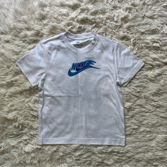 Nike Tees Bundle Of Two New With Tags Size 7 - Picture 2 of 8